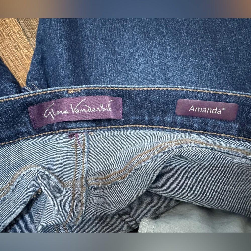 Gloria Vanderbilt Amanda Petite Cropped Jeans - Picture 6 of 6